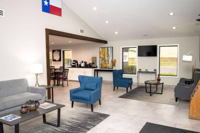Americas Best Value Inn Harlingen — photo 2
