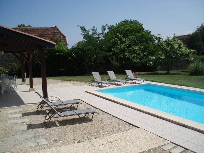 Vacation home with private pool, grill & garden | Garden view — photo 5