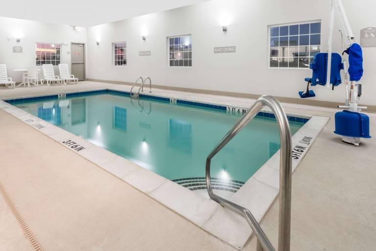 Microtel Inn and Suites by Wyndham Sweetwater — photo 5