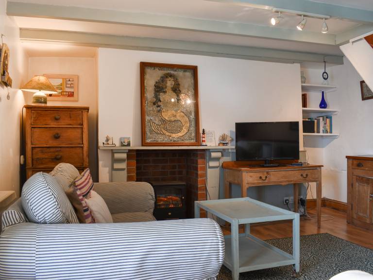 Cottage with BBQ, yard & terrace | River view — photo 5