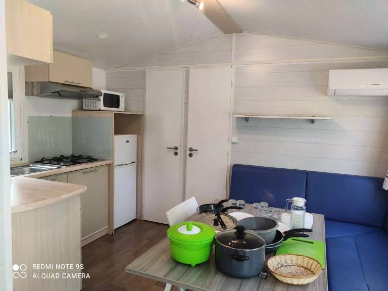 Mobile home with terrace — photo 4