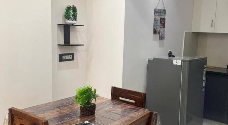 Mountain View-Branded Residency-Entire Flat 2KingBeds 2Washrooms Lift Parking Kitchen Tapovan — photo 4