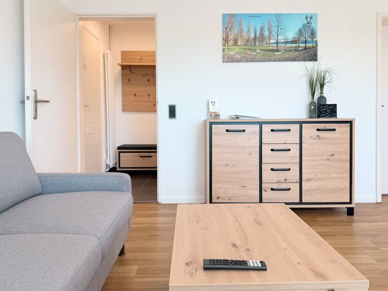 Apartment with yard | Lake view — photo 4