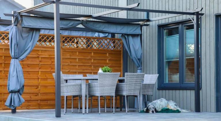 Rental apartment with terrace, yard & barbeque — photo 3