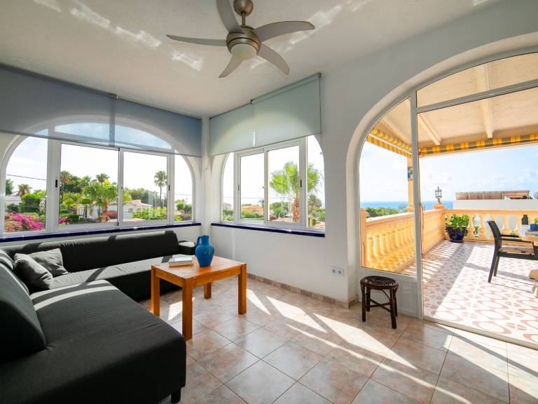 Vacation home with terrace, private pool & yard | Sea view | Beach nearby | Pets allowed — photo 3