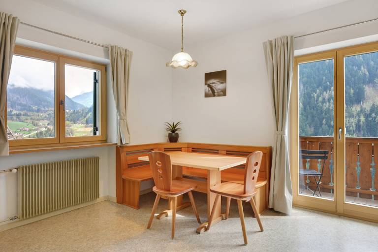 Rental apartment with patio & garden | Garden view in Bolzano