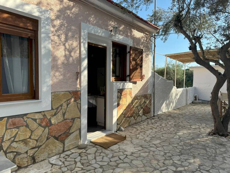 Holiday apartment above the beautiful Peroulia beach, wifi Messenia, Peloponnese — photo 5