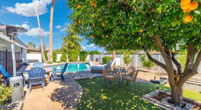 Charming vacation home with pool & jacuzzi | Pets allowed — photo 5