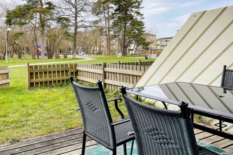 Fully equipped vacation home with BBQ & yard | Pets are welcome — photo 2