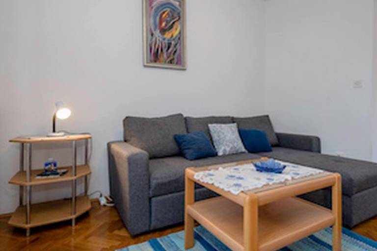 Rental apartment with BBQ, terrace & yard | Sea view — photo 2