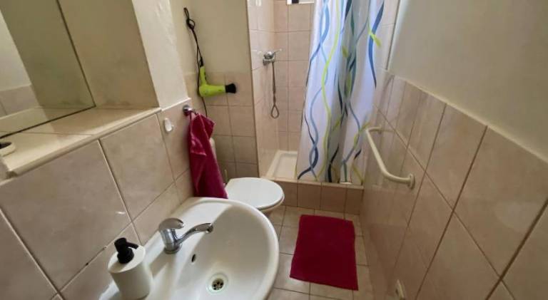 Holiday apartment with 2 rooms for 5 persons in Prague