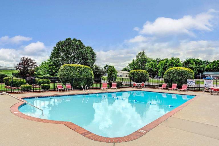 Ramada by Wyndham Murfreesboro — photo 3