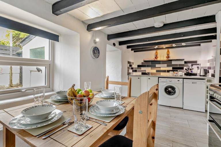 Fully equipped pleasant cottage with patio, barbeque & yard | Pets are welcome — photo 4