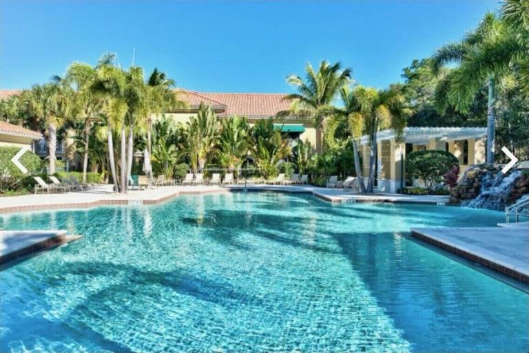 Condo  Estero