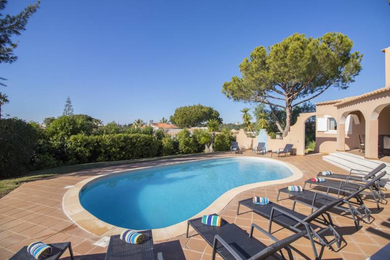 Villa with garden, grill & private pool — photo 2