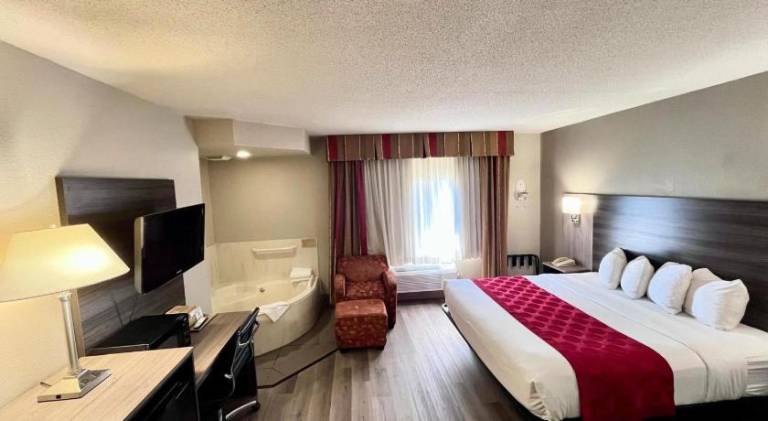 Ramada by Wyndham Platte City KCI Airport — photo 2