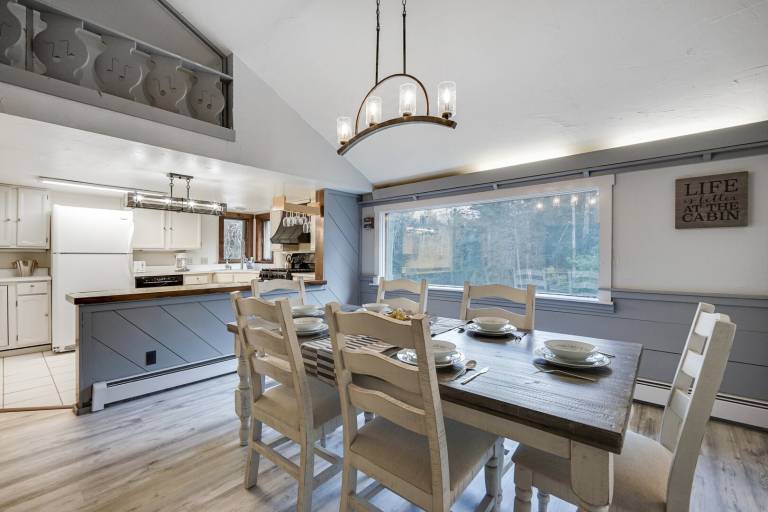 Child-friendly charming house with patio, garden & private pool | Dogs allowed in Killington, VT