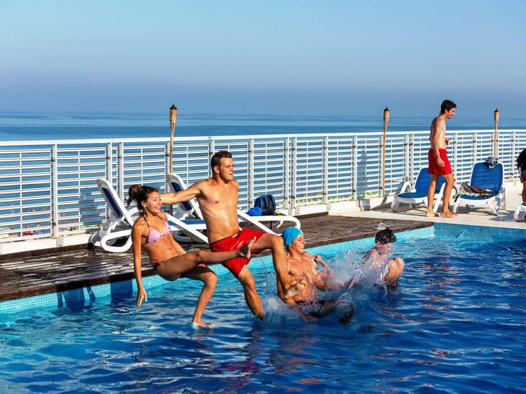Rental apartment with pool & terrace | Close to the beach | Dogs allowed — photo 3