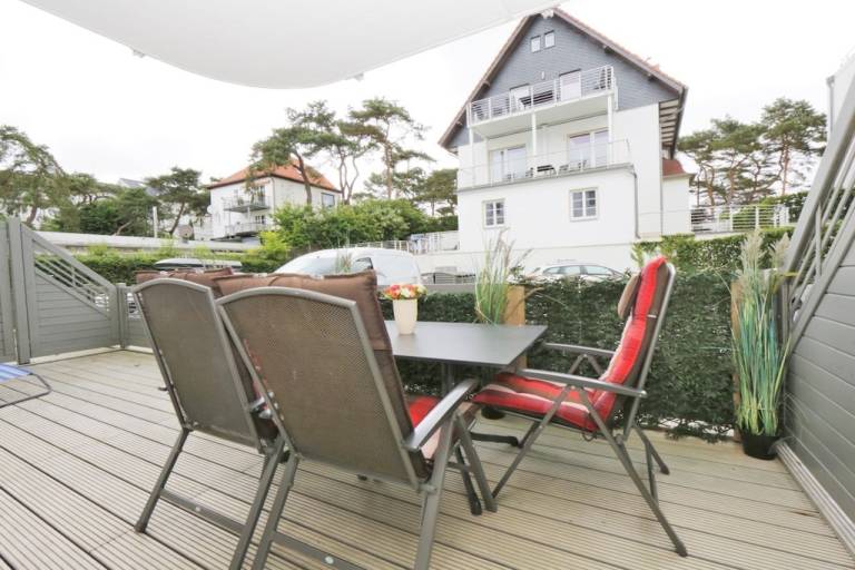 House with terrace — photo 4