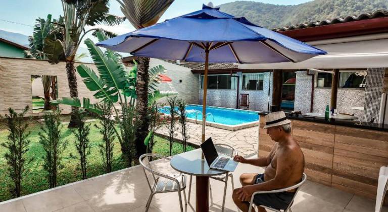 Wonderful vacation home with pool | Pet-friendly — photo 3