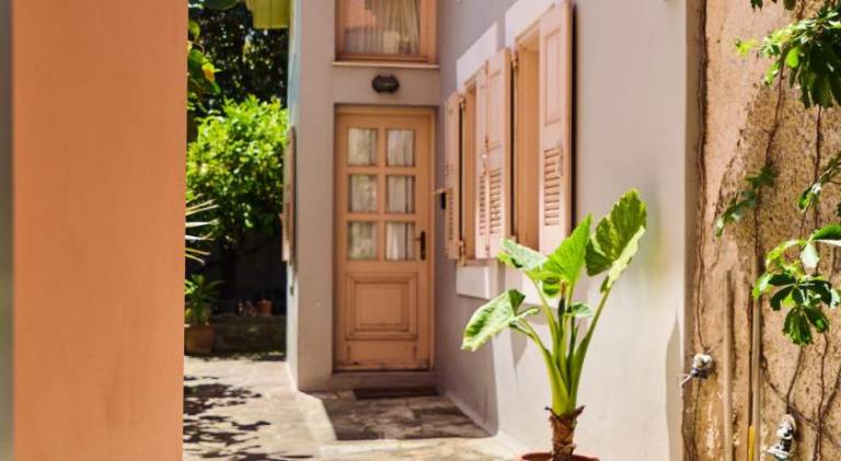 Vacation home with garden — photo 4
