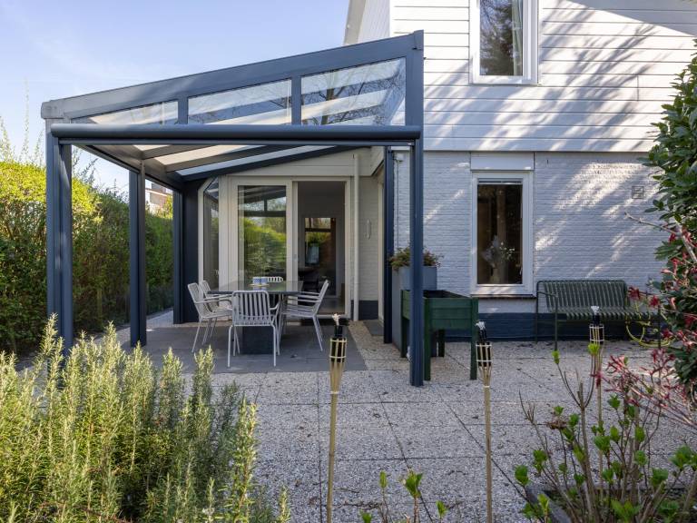 House with patio in Kamperland