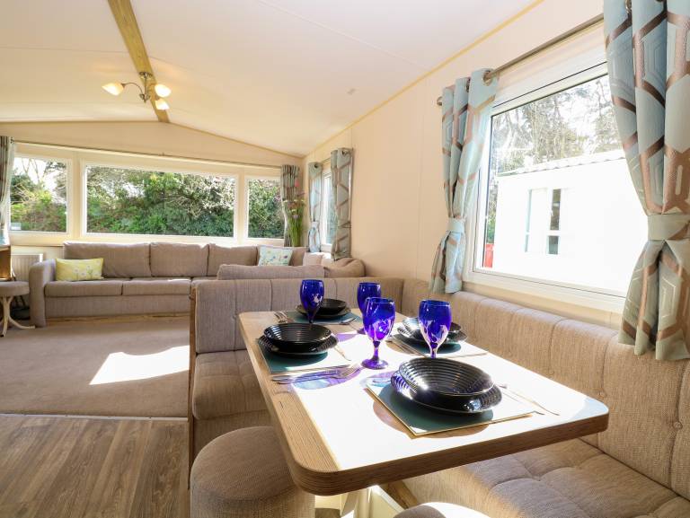 Family-oriented cottage with yard | Pets allowed — photo 4