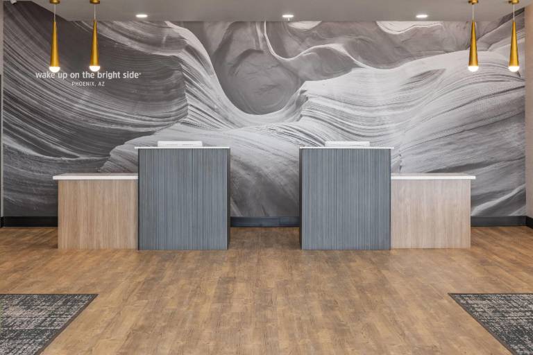La Quinta Inn & Suites by Wyndham Phoenix West / Glendale — photo 4