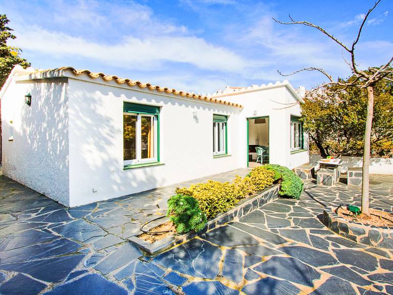 Fully equipped lovely house with garden, terrace & barbecue | Pets are welcome — photo 5