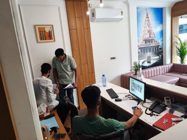 Hotel Divyom in Ujjain