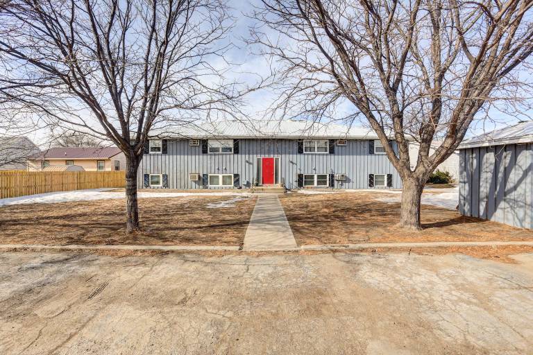 Pierre Vacation Rental 9 Mi to Oahe Dam