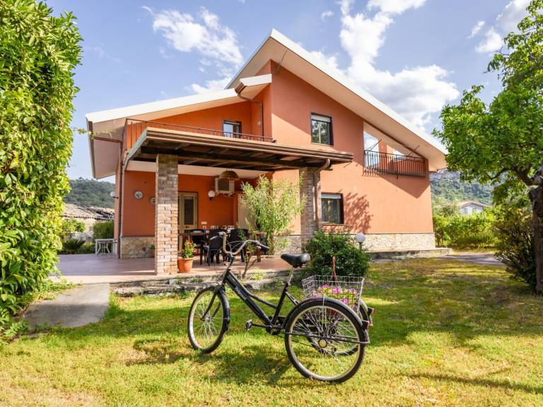 Ferienhaus in Castiglione di Sicilia für max. 6 Personen Ferienhaus in Castiglione di Sicilia für max. 6 Personen