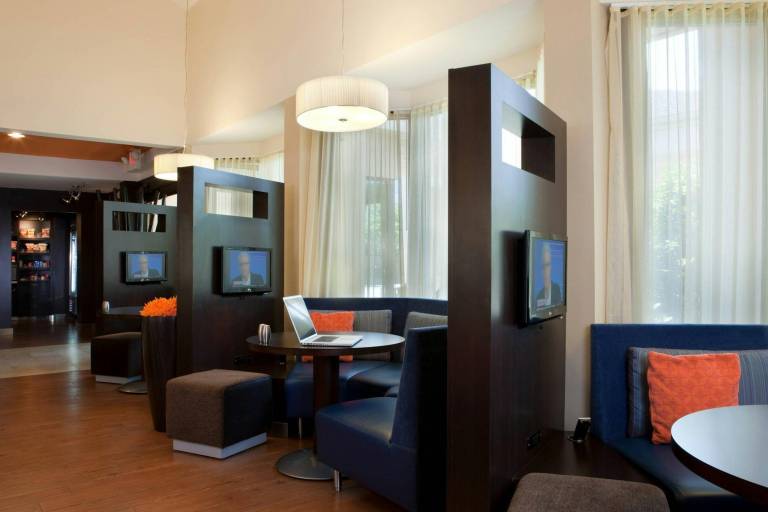 Courtyard by Marriott Baton Rouge Acadian Centre/LSU Area — photo 4