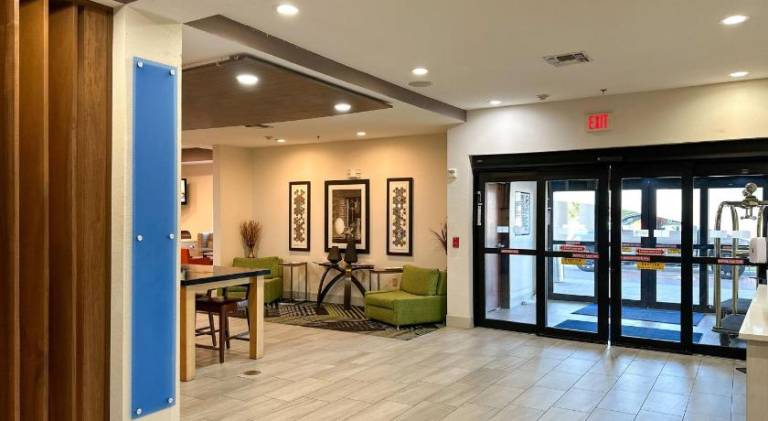 Holiday Inn Express Hotel & Suites Ennis By IHG — photo 3