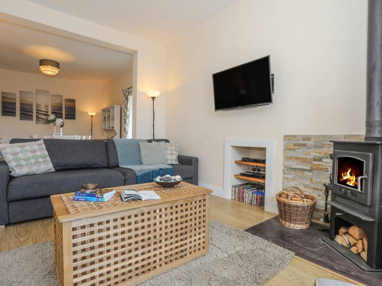 Cottage with garden | Beach view — photo 4