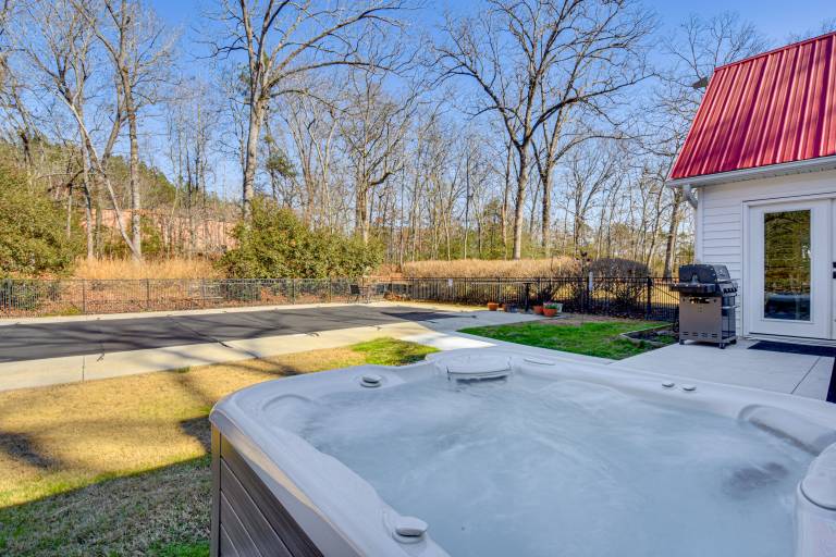 Historic Farmhouse w/ Modern Amenities & Hot Tub — photo 2