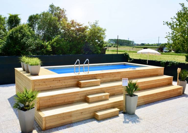 Family-oriented bed & breakfast with yard, private pool & BBQ | Panoramic view | Pets are welcome — photo 5