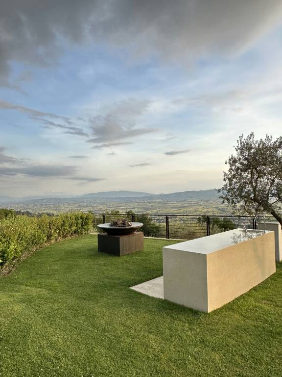 Family-oriented holiday apartment with hot tub, grill & garden | Dogs allowed — photo 3