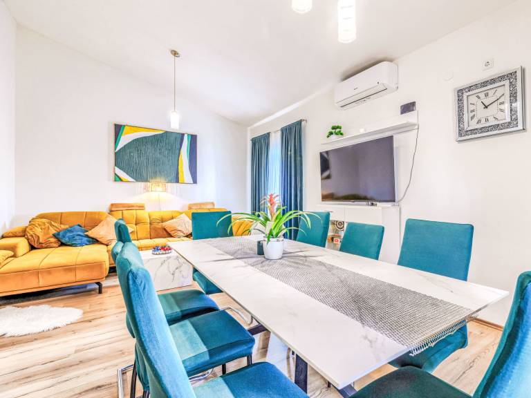 Ferienhaus  Belavići