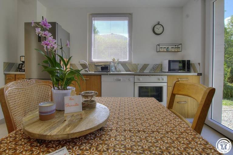 Gite with patio & garden — photo 5