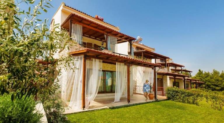Vacation home with patio, pool & garden | Dogs allowed in Sithonia