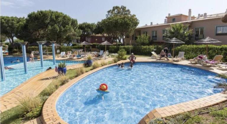 Host Wise - Wonderful Flats with Pool in Albufeira
