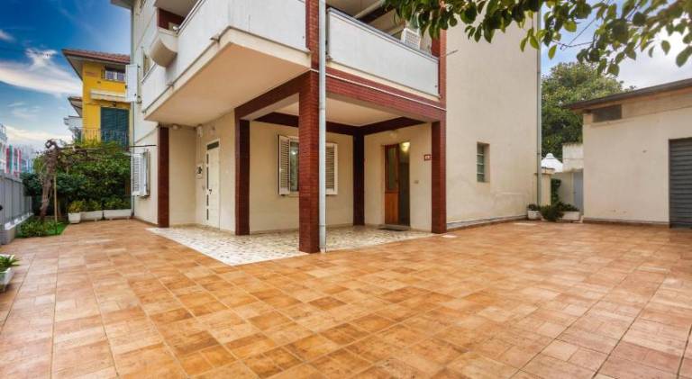 Apartment with 2 rooms for 6 persons — photo 4