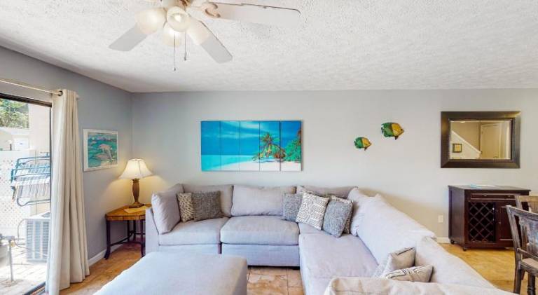 Vacation home with grill & heated pool — photo 2