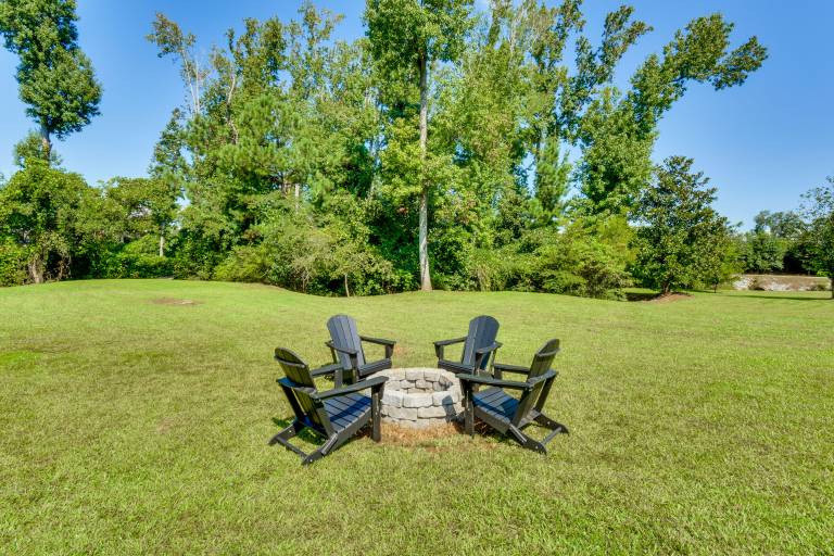 8 Mi to Clemson: Peaceful Family Home w/ Yard — photo 2