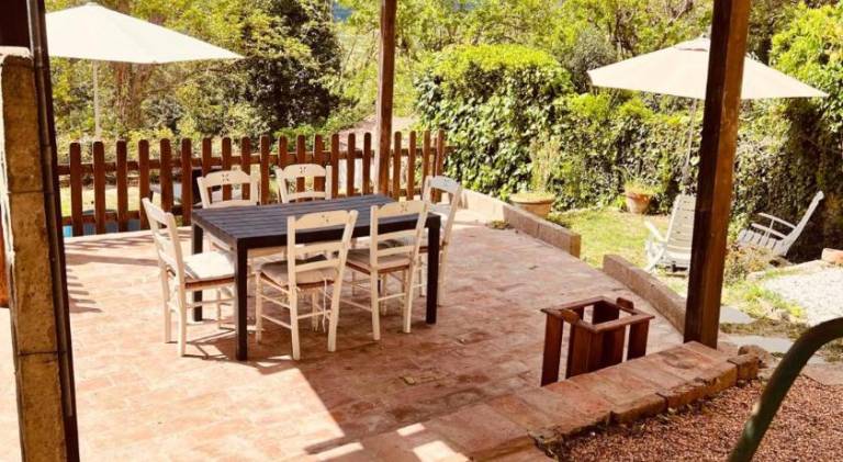 House with yard, barbeque & private pool — photo 4