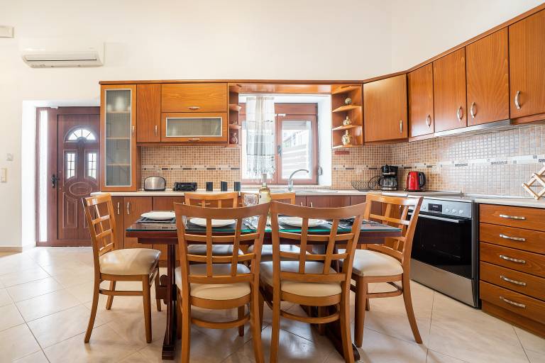 Villa 'Nikolaos' with Sea View, Wi-Fi and Air Conditioning — photo 5
