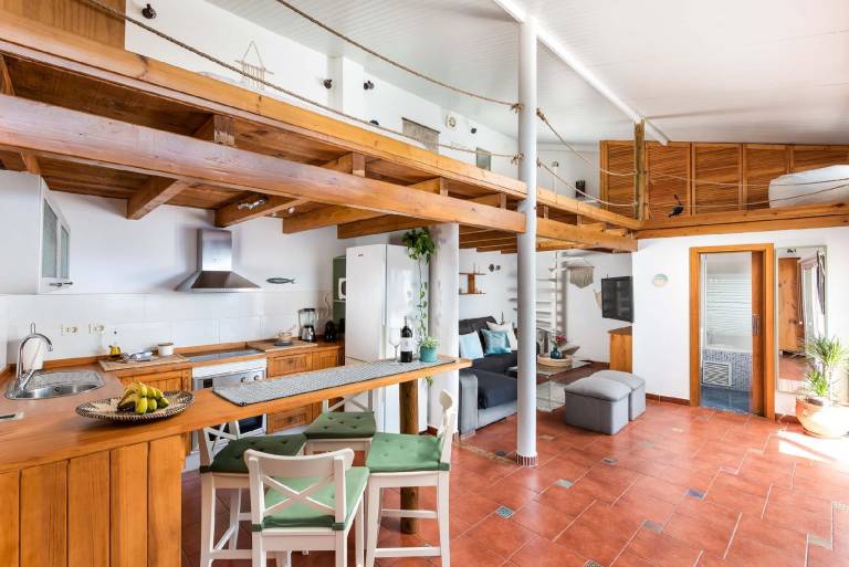 Luminous Loft Apt. Above the Atlantic Ocean — photo 4