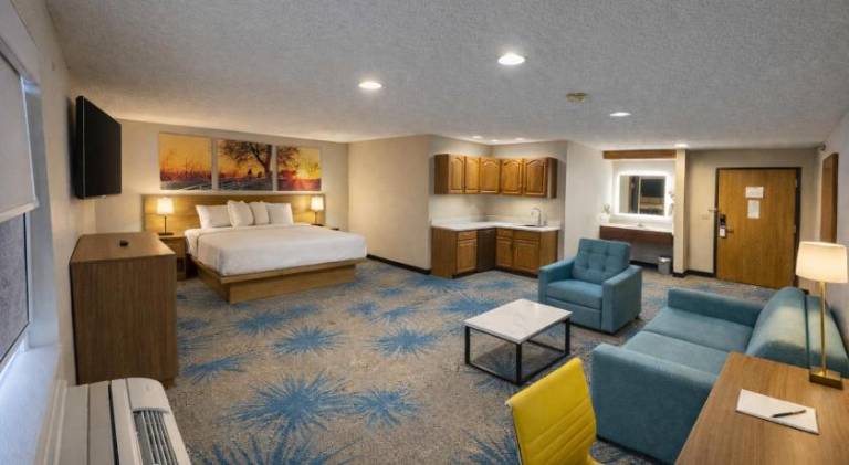 Days Inn by Wyndham Sturgis — photo 5