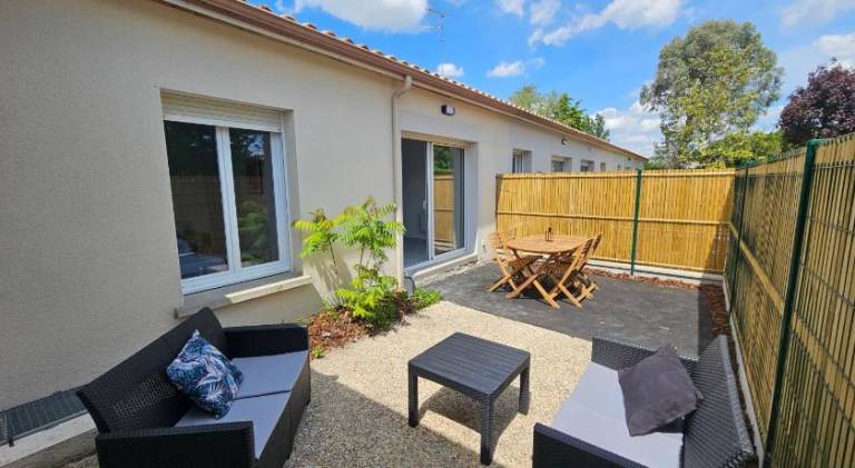 Vacation home with 1 room for 6 persons in Royan